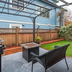 https://la-maison.vancouver-hotels-bc.net